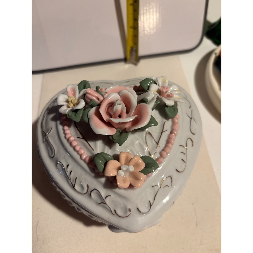Gift Collection Heart Porcelain Trinket Box Pink Rose Gold Trim 02029